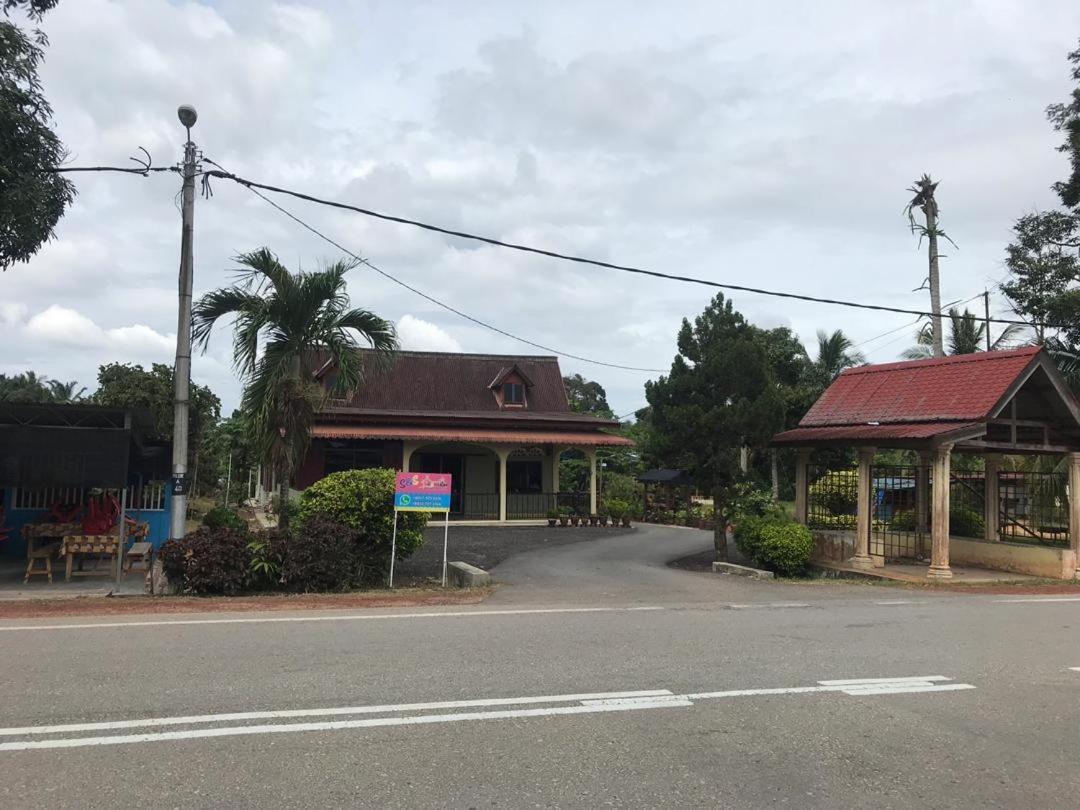 Opro S&S Homestay Pagoh Malay Only มัวร์ ภายนอก รูปภาพ